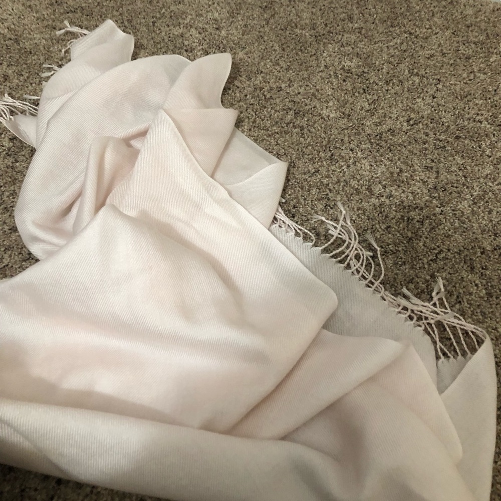 Pink Pashmina - Picture 5 of 5